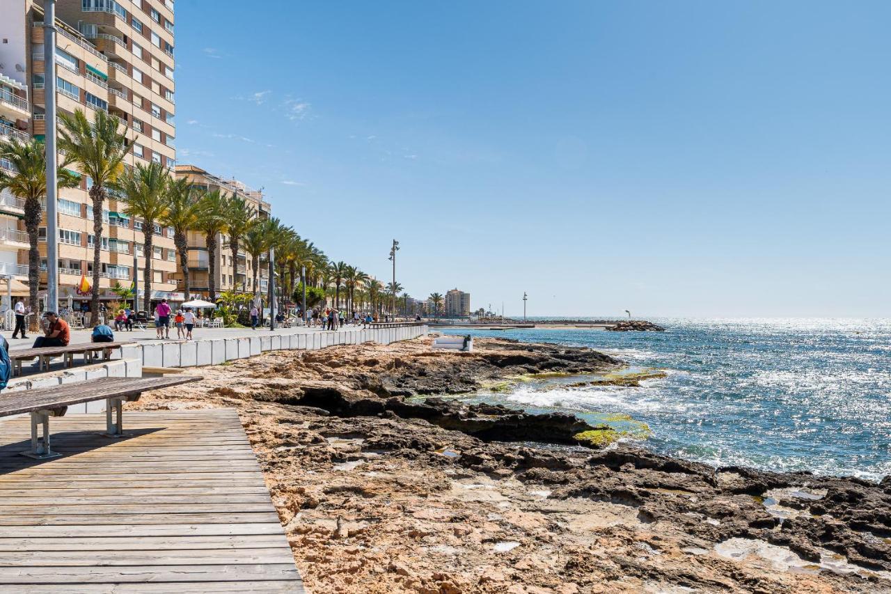 Apolo Beach Front - Sea View Luxury Apartment Торевьиа Экстерьер фото