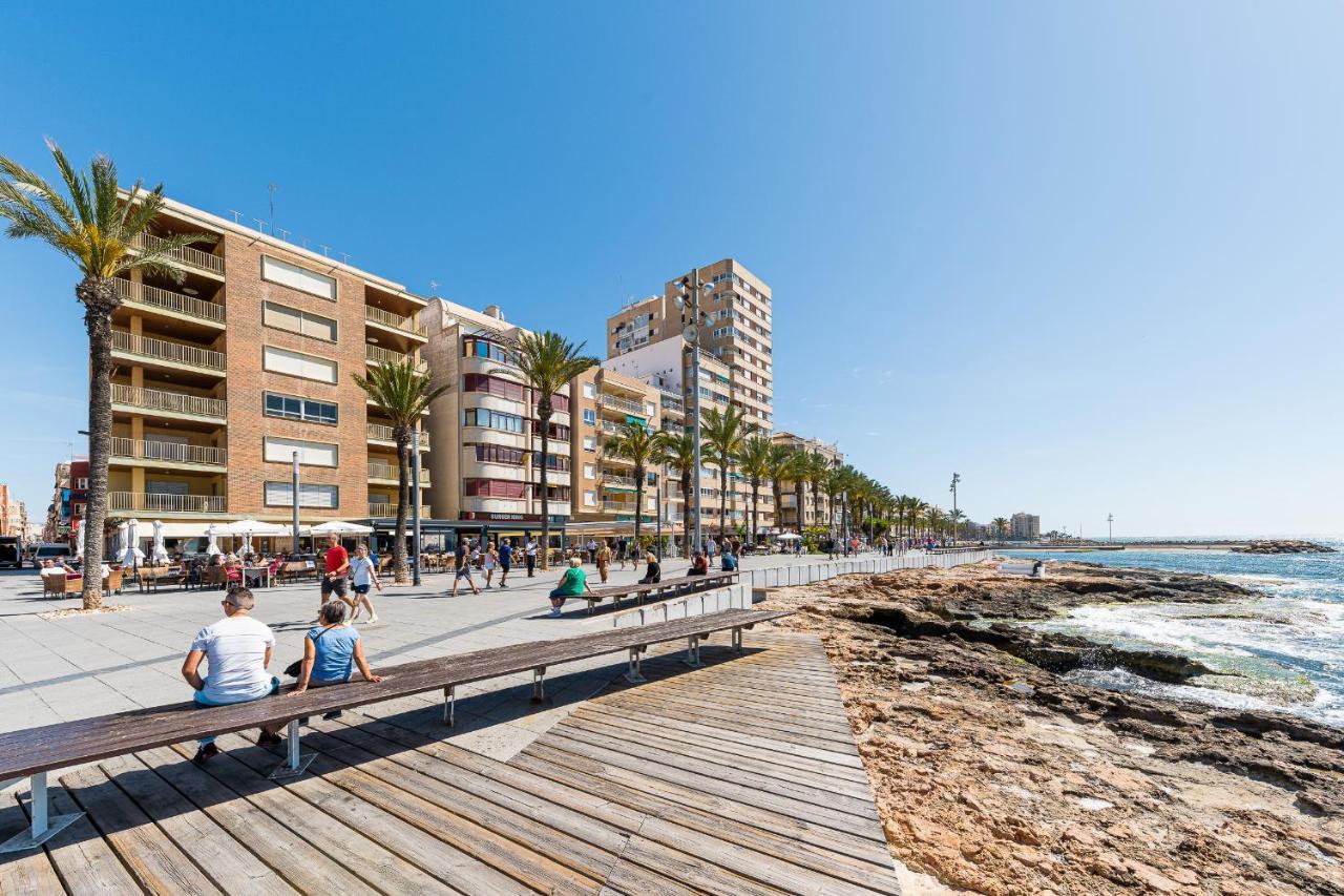 Apolo Beach Front - Sea View Luxury Apartment Торевьиа Экстерьер фото